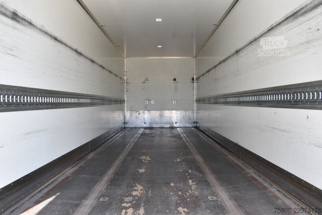 Camión caja MERCEDES-BENZ Atego 1230 L 4x2 E6 Koffer LBW