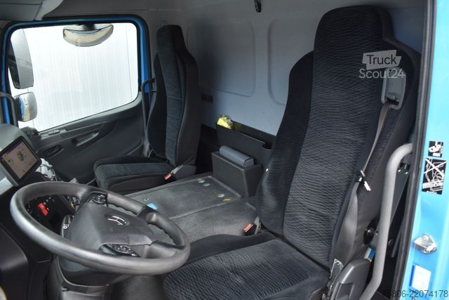 Camión caja MERCEDES-BENZ Atego 1230 L 4x2 E6 Koffer LBW