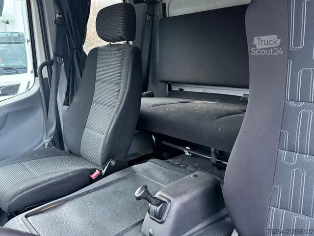 Chasis con cabina Mercedes-Benz Atego 1024 PTO (2)