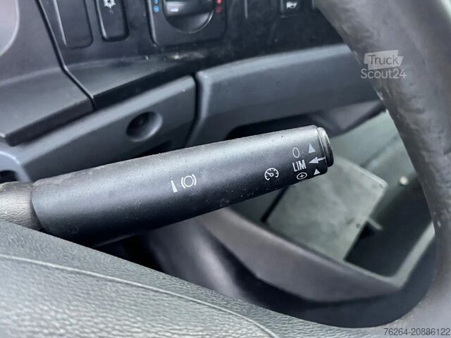 Chasis con cabina Mercedes-Benz Atego 1024 PTO (2)