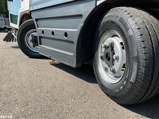 Măturătoare stradală Schmidt Swingo Compact 200 Euro 6