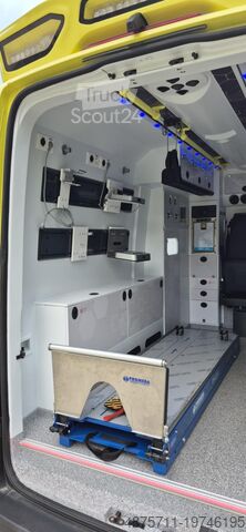 Kleinbus MAN TGE 3.180