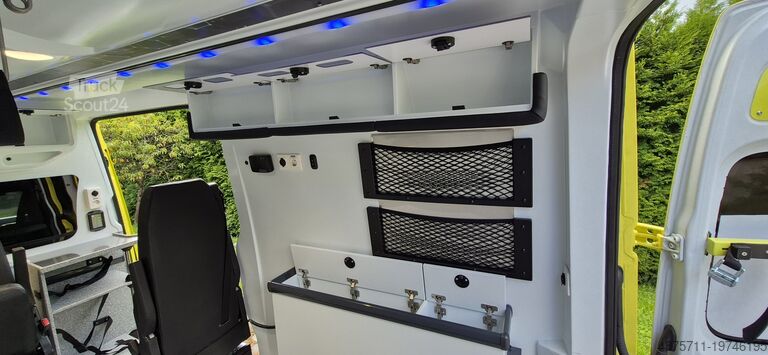 Kleinbus MAN TGE 3.180