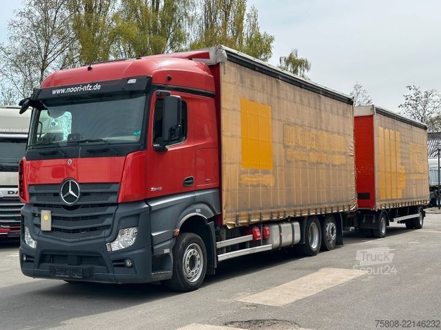 Вантажівка з платформою і тентом MERCEDES-BENZ Actros 2545 Pritche 7,29m Hubdach Stapler