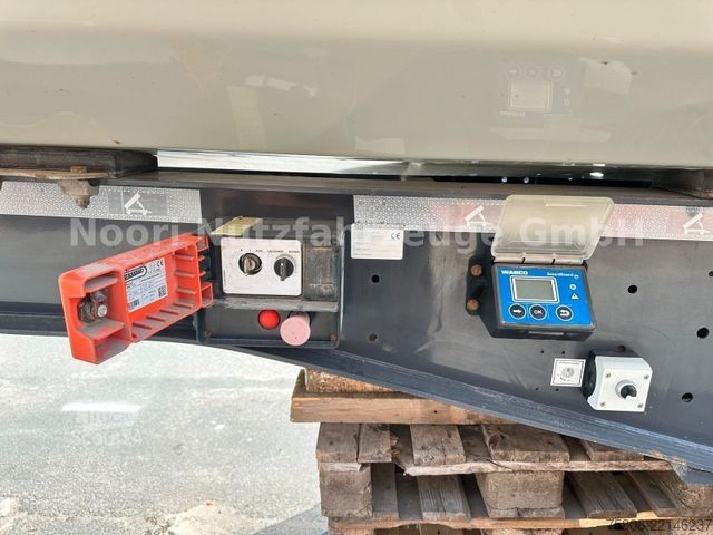 Kiperska poluprikolica LANGENDORF SKS-HS 24/30 Stahl elektr Verdeck Lift