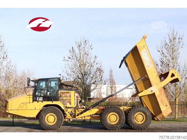 Dumper Caterpillar 730 04A | TAILGATE | LOW HOURS