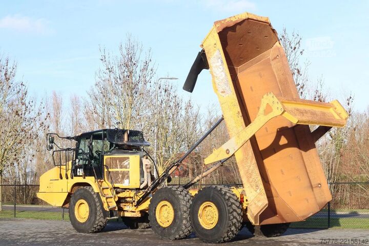 Dumper Caterpillar 730 04A | TAILGATE | LOW HOURS