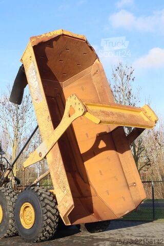 Dumper Caterpillar 730 04A | TAILGATE | LOW HOURS