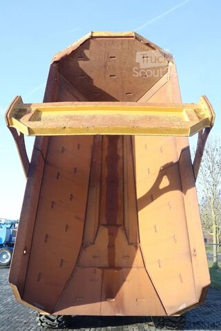 Dumper Caterpillar 730 04A | TAILGATE | LOW HOURS