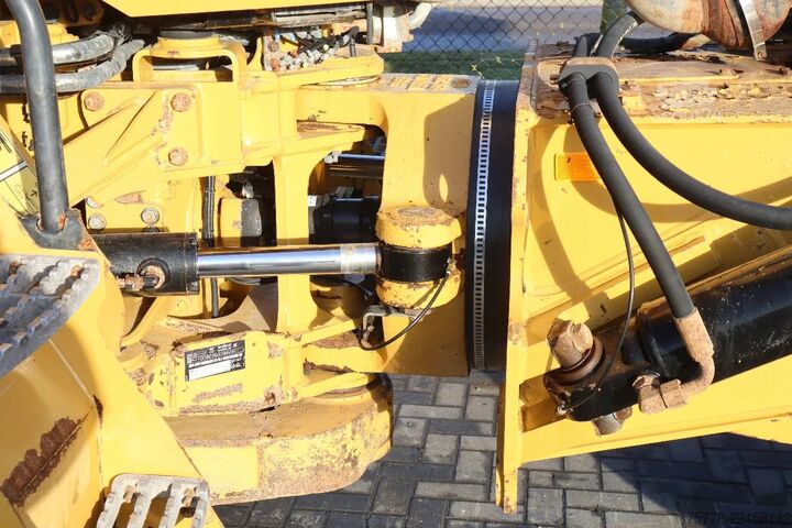 Dumper Caterpillar 730 04A | TAILGATE | LOW HOURS