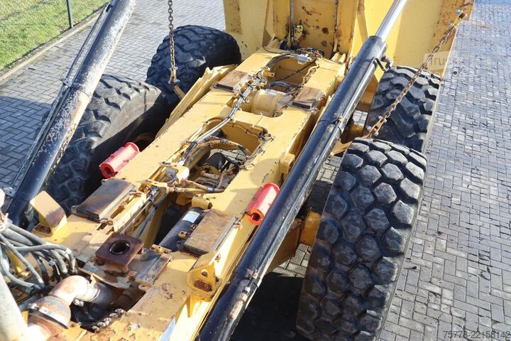 Dumper Caterpillar 730 04A | TAILGATE | LOW HOURS