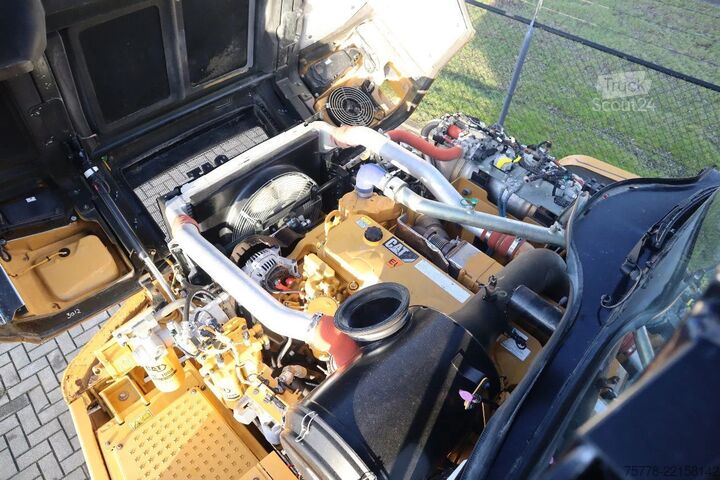 Dumper Caterpillar 730 04A | TAILGATE | LOW HOURS