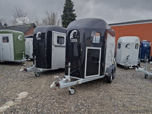 Veewagen Cheval Liberté Alu Pferdeanhänger Origin Sattelkammer
