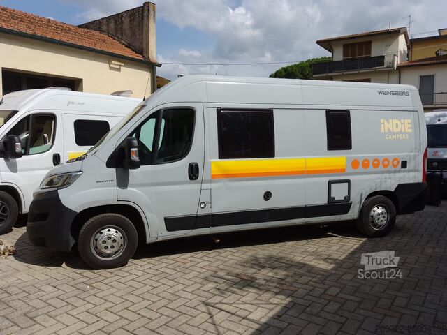 Caravan/camper Fiat Weinsberg Carabus 600 K | 4 posti letto | Completamente attrezzato