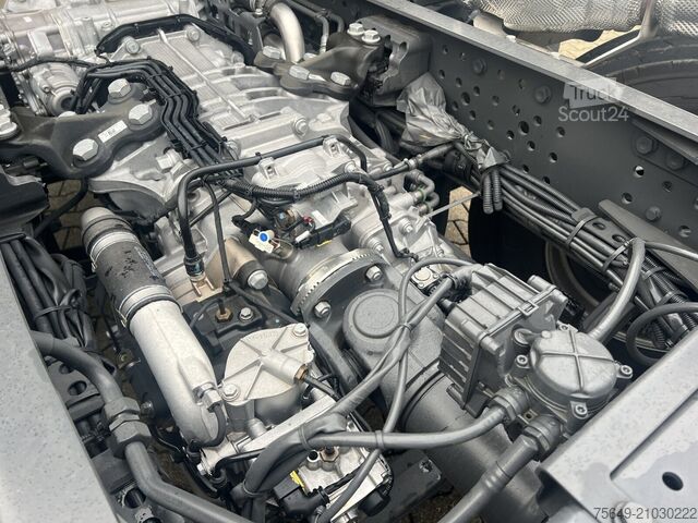 Châssis de camion Mercedes-Benz Arocs 3251 L 8x4/4 Arocs 3251 L 8x4/4, mit Motorabtrieb C plus NA