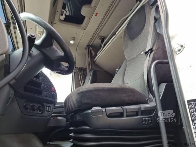 Стандартный седельный тягач DAF XF460