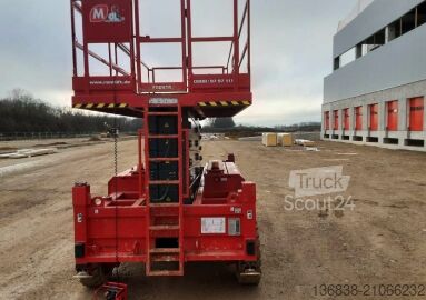 Platformă foarfecă MAGNI DS2223RTP Diesel 22,00 m