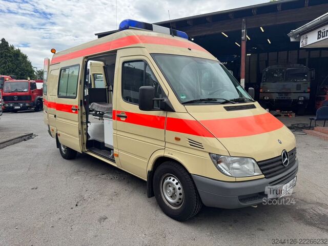 Camión de bomberos MERCEDES-BENZ Sprinter 313 CDI/Krankenwagen/DRK/23TKM/TOP