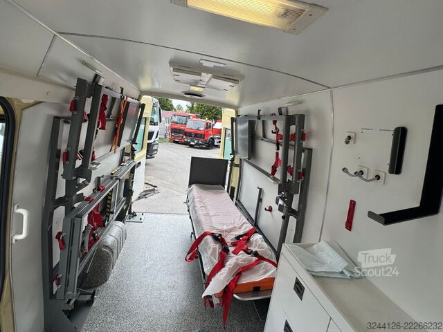 Camión de bomberos MERCEDES-BENZ Sprinter 313 CDI/Krankenwagen/DRK/23TKM/TOP