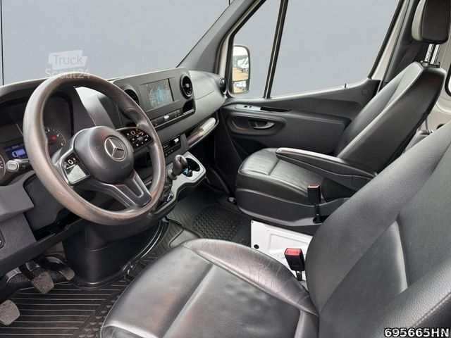 Pick-up bestelwagen MERCEDES-BENZ Sprinter 215 CDI *DoKa*Klima*AHK*Leder*MBUX*