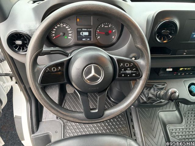 Pick-up bestelwagen MERCEDES-BENZ Sprinter 215 CDI *DoKa*Klima*AHK*Leder*MBUX*