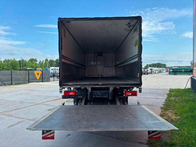 Korpus pudełka Scania P 370 6x2*4 RETARDER / BOX L=8451 mm