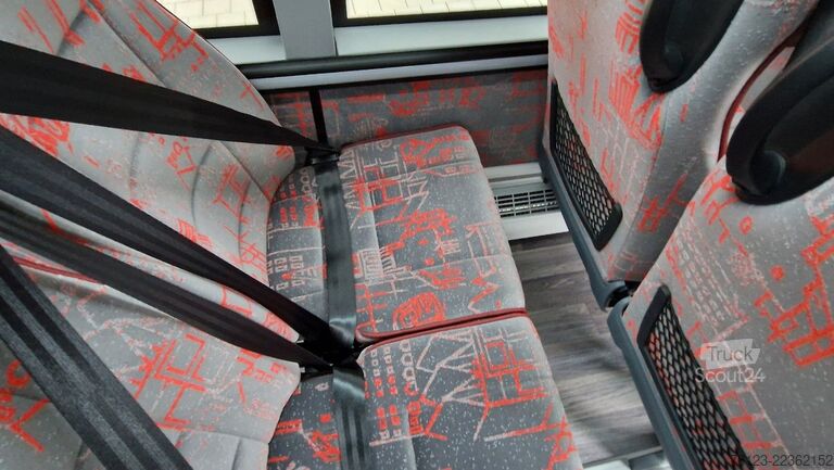 Mikroautobuss MERCEDES-BENZ 30 Sitzer Schul- Transferbus 519 Vorlauffahrzeug