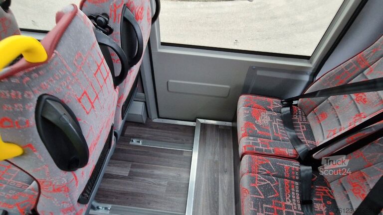Mikroautobuss MERCEDES-BENZ 30 Sitzer Schul- Transferbus 519 Vorlauffahrzeug