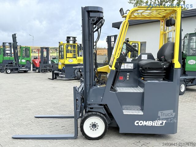 Carretilla retráctil de 4 vías Combilift CB4000 TRIPLEX 5200 FREE-LIFT POSITIONER