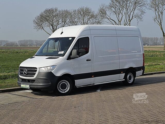 Bestelauto MERCEDES-BENZ SPRINTER 311 L2H2 Mbux RWD!