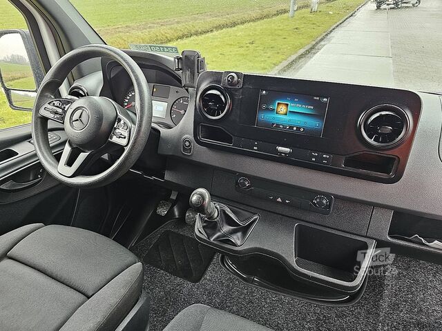 Bestelauto MERCEDES-BENZ SPRINTER 311 L2H2 Mbux RWD!