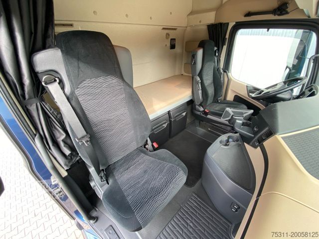 Standard tractor unit MERCEDES-BENZ Actros 1845|Retarder*Kipphydraulik*Klima*Spoiler