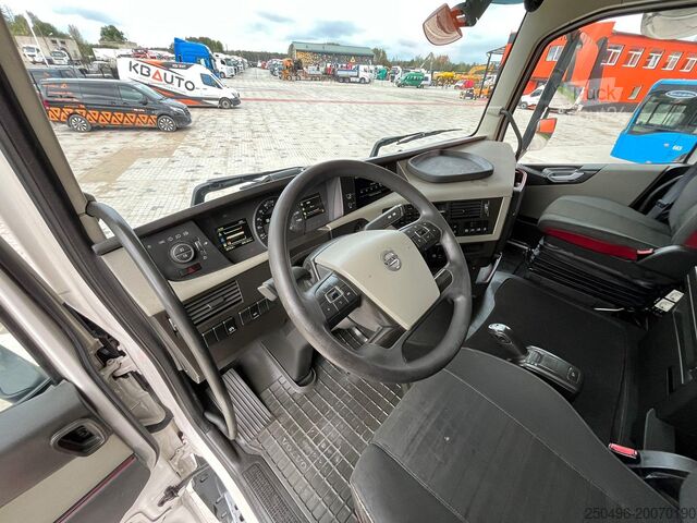 Standardtraktor Volvo FH 500 6x2 GLOBE XL / DOUBLE BOGIE