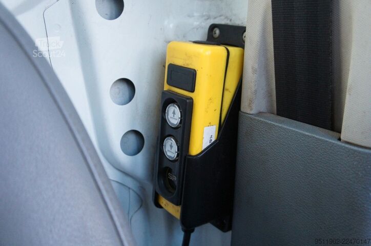 شاحنة نقل صغيرة قلاب FORD Transit 2.2 TDCi Kipper N1 Zwillingsbereif 3.28m