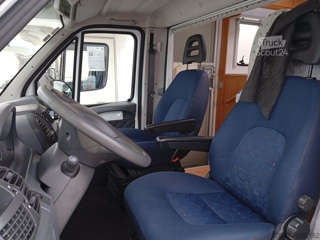 Autocaravana con alcoba WEINSBERG Orbiter501,6 Gurt u.Schlafpl            plätze,