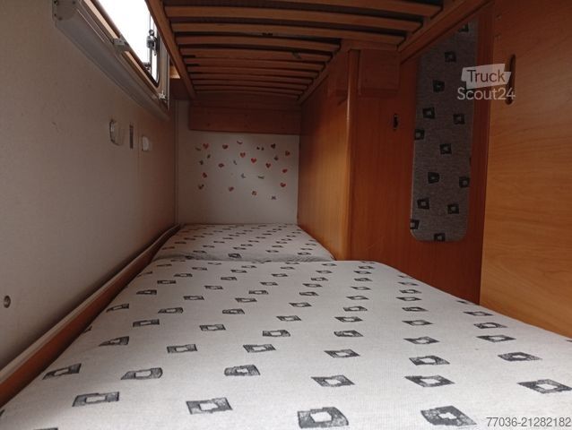Autocaravana con alcoba WEINSBERG Orbiter501,6 Gurt u.Schlafpl            plätze,