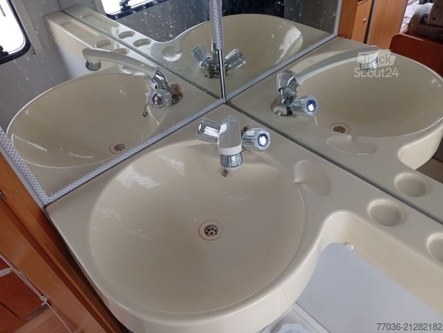 Autocaravana con alcoba WEINSBERG Orbiter501,6 Gurt u.Schlafpl            plätze,