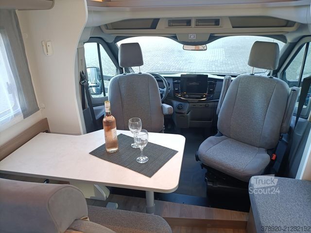 Polintegriran avtodom CARADO Edition25 T Ford 447