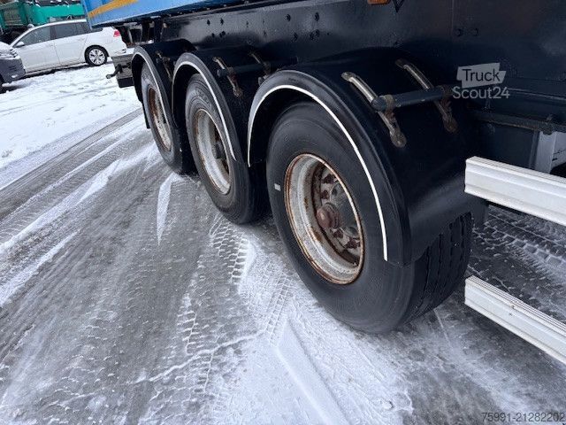 Billenős félpótkocsi  Stahlmuldenkipper für Schrotttransport