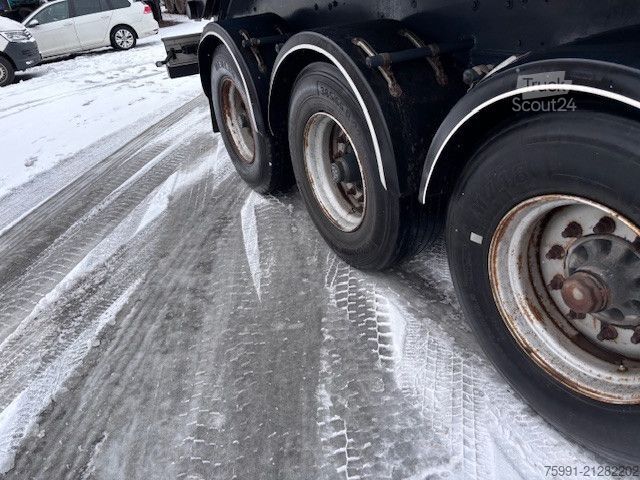 Billenős félpótkocsi  Stahlmuldenkipper für Schrotttransport