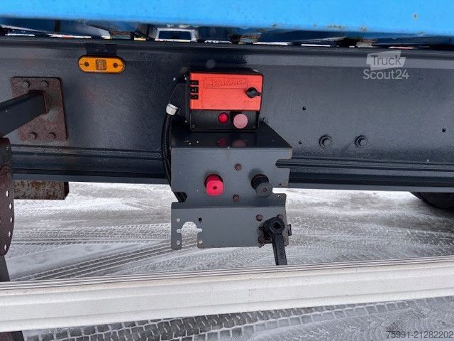 Billenős félpótkocsi  Stahlmuldenkipper für Schrotttransport