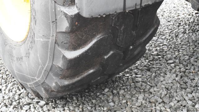 Radlader KOMATSU WA 70 Radlader Gabel Schaufel Zentralschmieranla