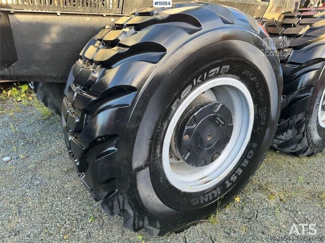 Kėlimo įrankis Logset 12F load carrier w/ World Power 180 T/M crane from