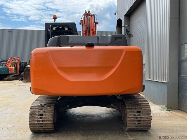  Hitachi ZX210LC-6