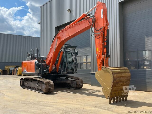  Hitachi ZX210LC-6