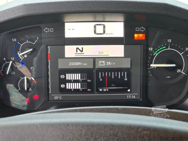 Tractora standard RENAULT T 520 * ACC * KLIMAAUT. * SPURHALTE *