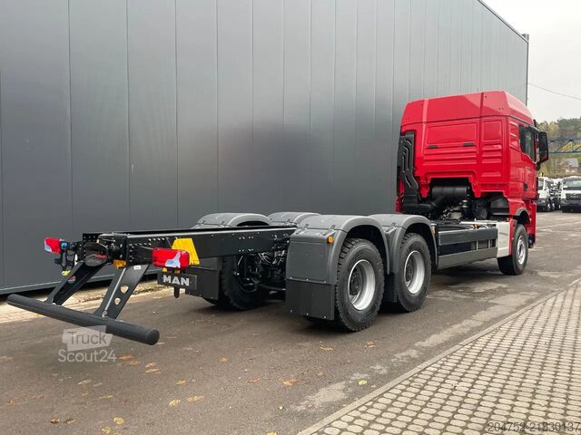 Fahrgestell mit Fahrerhaus MAN TGX 33.510 MAN TGX 33.510 6X4 BB