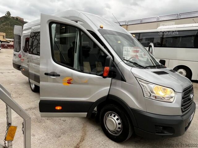 Transporte de pessoas Ford Transit