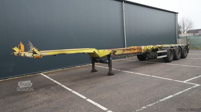 Transport av containrar D-tec Extendable container transport trailer