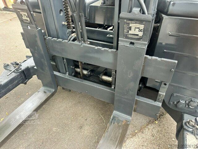 Čelni viličar Moffett M4 25.3 Mitnahmestapler